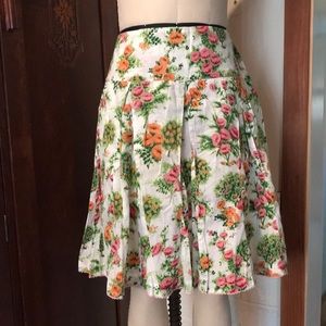 Anthropologie ODILLE Pleated Floral Skirt. Size 2 💐